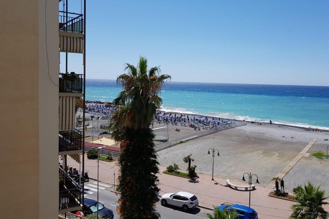 Casalmare Sabina Apartment Ventimiglia Exterior photo